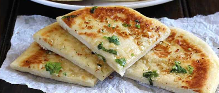 Garlic Cheese Naan 